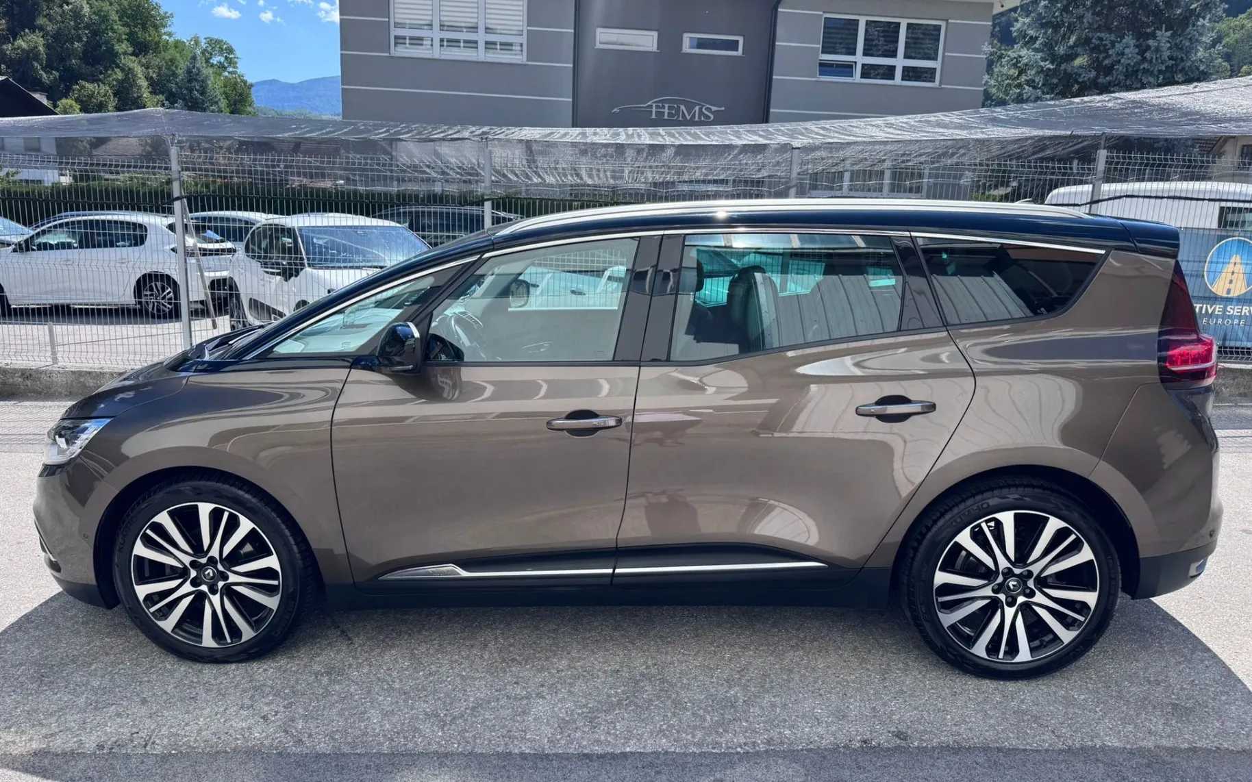 Zunanja slika - Renault Grand Scenic - Scénic 1.6 dCi 160 Energy INITIALE PARIS - EDC - 1