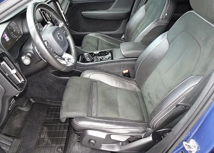 Zunanja slika - Volvo XC40 - D3 A AWD R-Design ODLIČNO OHRANJEN - 11