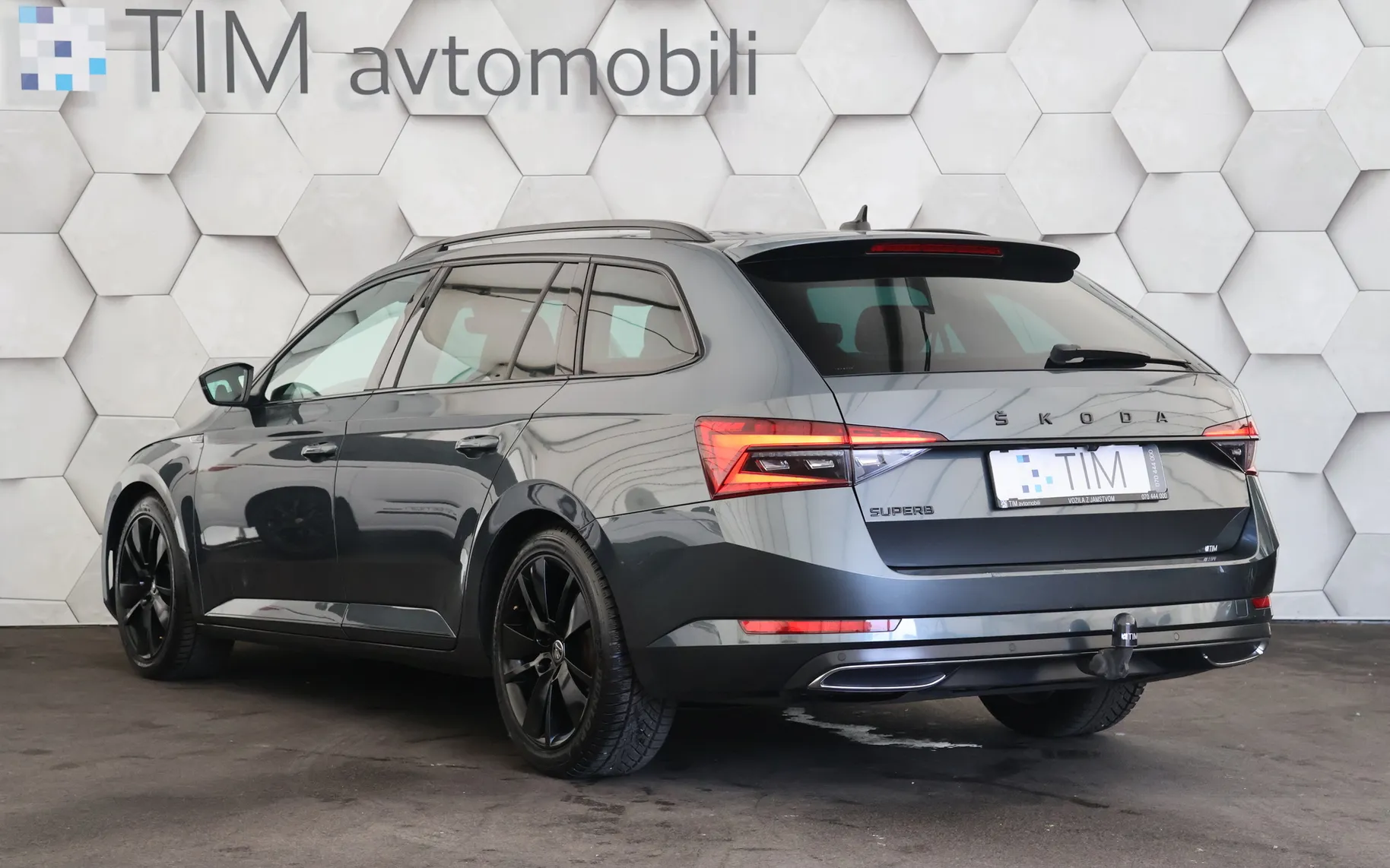 Zunanja slika - Škoda Superb - Combi 2.0 TDI DSG Sportline 150KM - 4