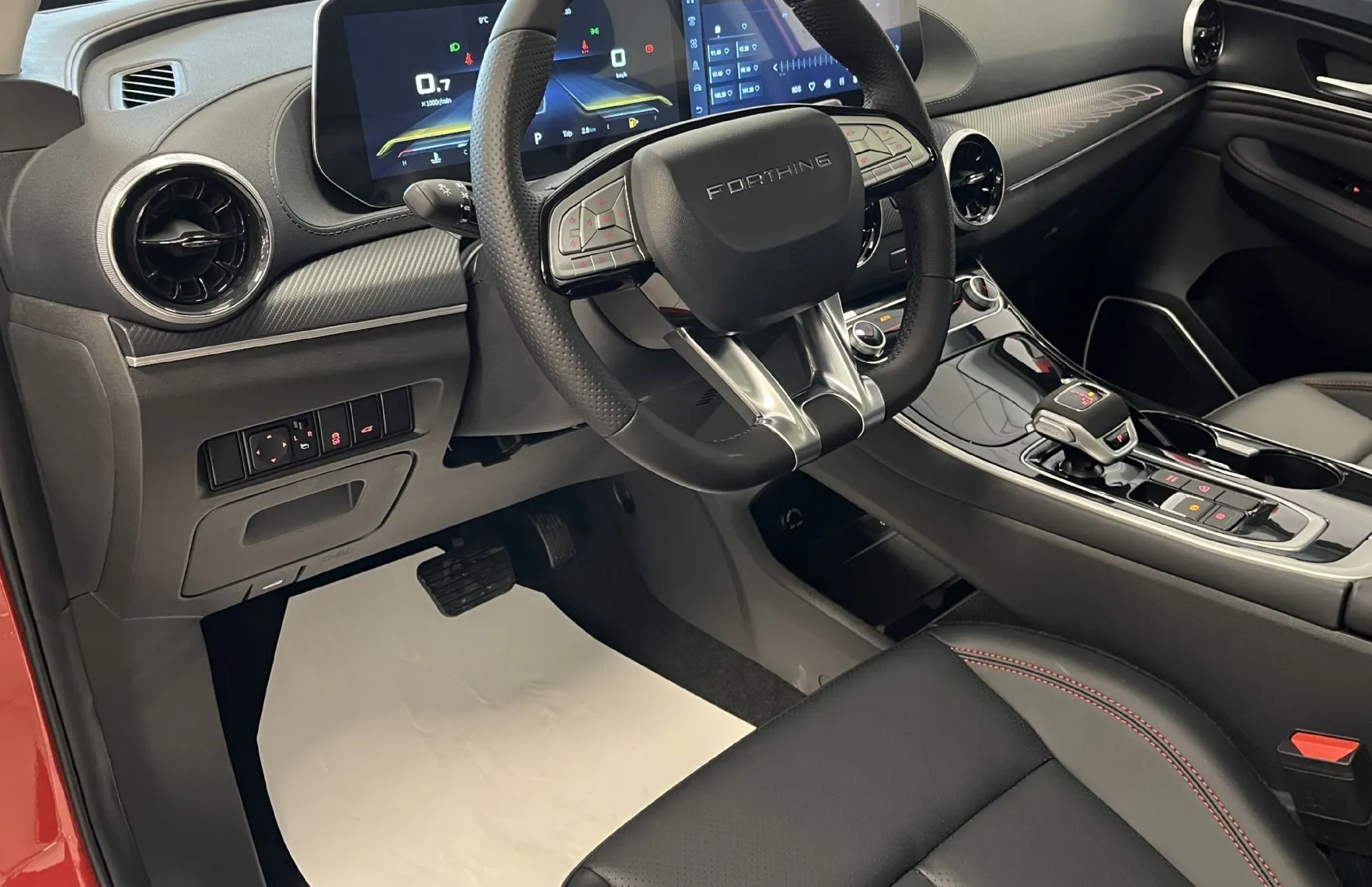 Zunanja slika - Forthing Forthing T5 EVO - T5 Evo 1.5 T-GDI LUXURY - NA ZALOGI - my 2025 - - 7