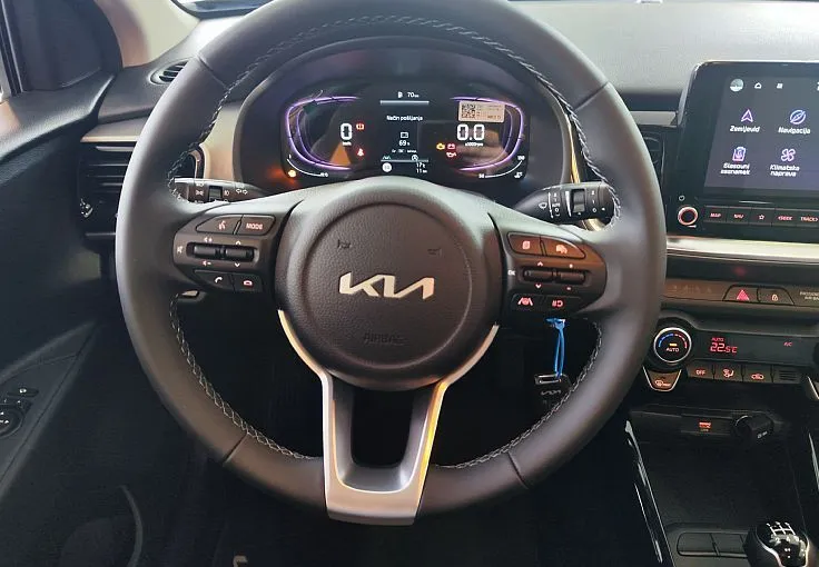 Zunanja slika - KIA Stonic - 1.2 DPI 57.9 kW  79 KM  LX Urban+ M T - 7