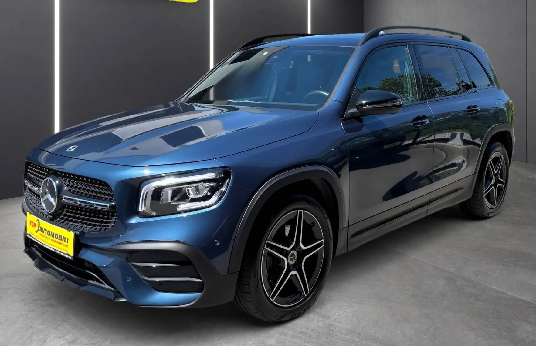 Zunanja slika - Mercedes-Benz GLB-Razred - GLB 200 d AMG BLACK EDITION PANORAMA KAMERA 7 SE - 3