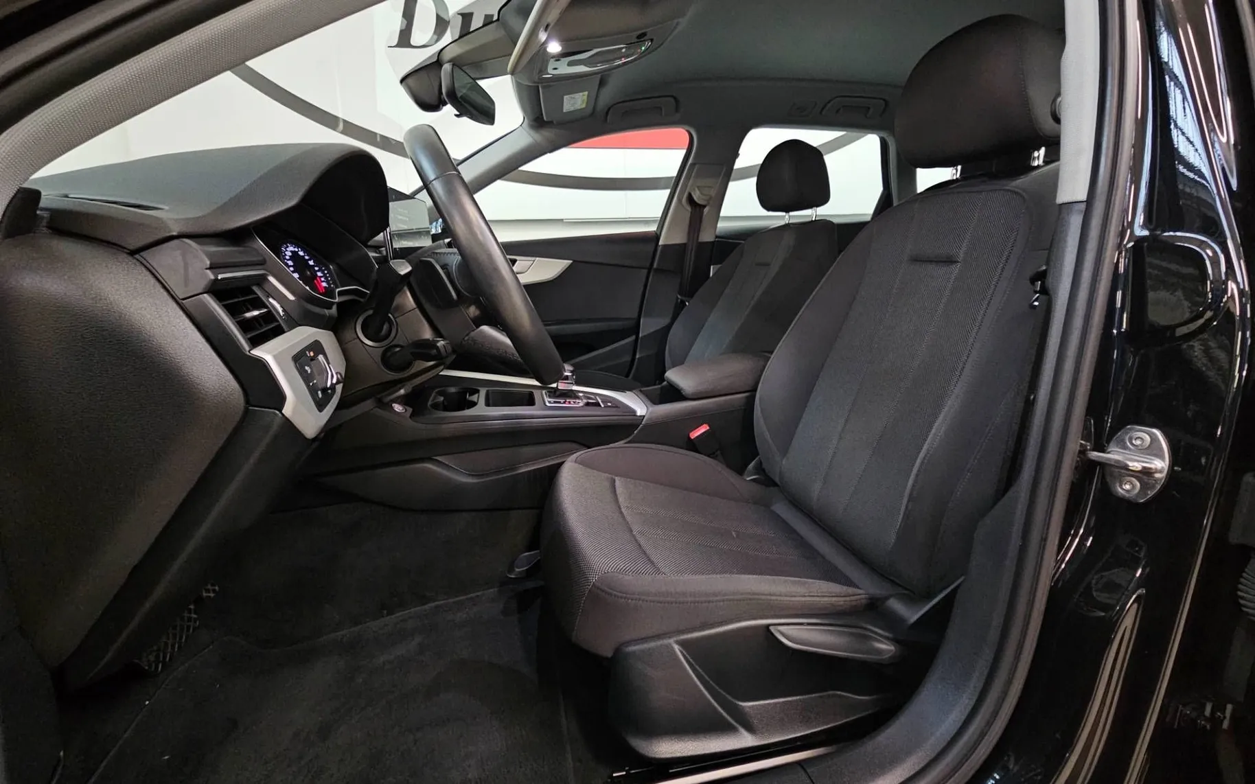 Zunanja slika - Audi A4 Avant - 30 TDI S tronic - 5