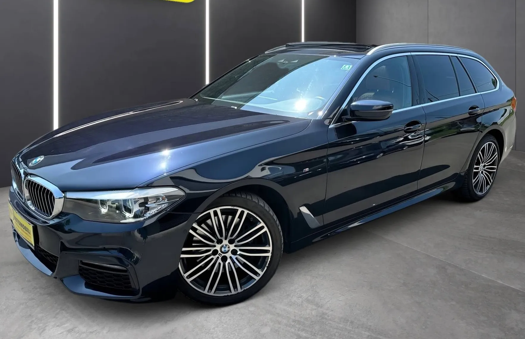 Zunanja slika - BMW Serija 5 - Touring: 530d M PAKET LED NAVI PDC KAMERA PANO RADAR TOP - 2