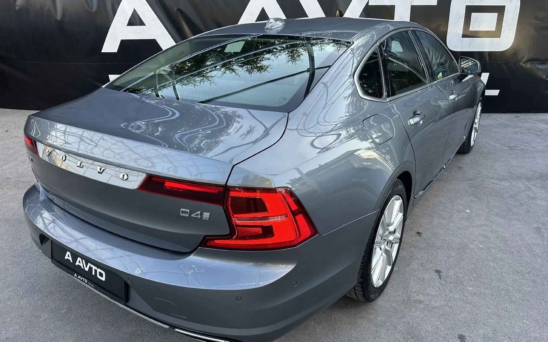 Zunanja slika - Volvo S90 - D4 AUT Inscription-FULL LED-KEYLESS-18COL-ACC-NAVI - 3