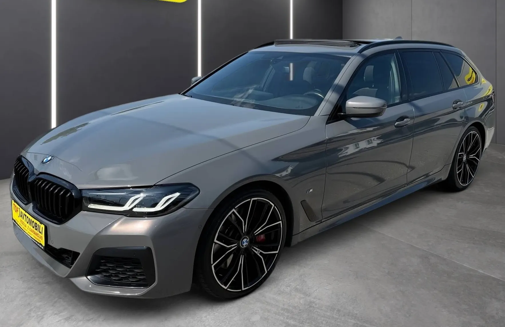 Zunanja slika - BMW Serija 5 - Touring: 530d M SPORT PAKET PANO LED ALCANTARA KAMERA NA - 3
