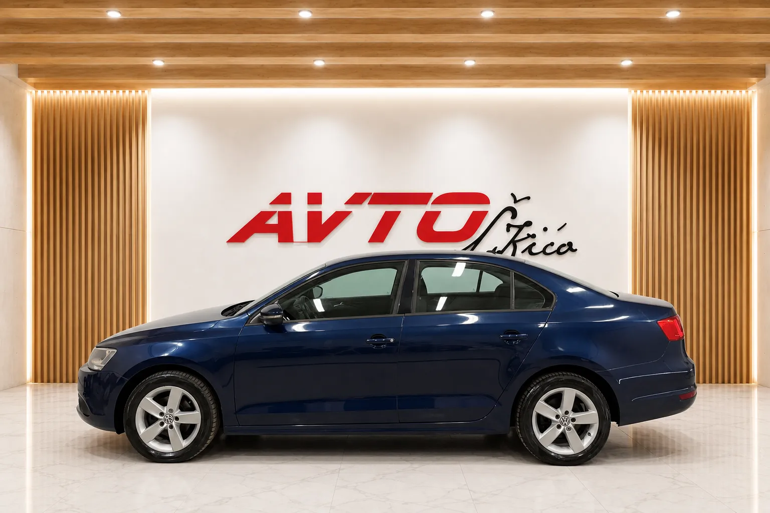 Zunanja slika - Volkswagen Jetta - 1.6 TDI-TEMPOMAT-LIMO-PDC-SERVISNA-KNJ-ODLIČNA - 3