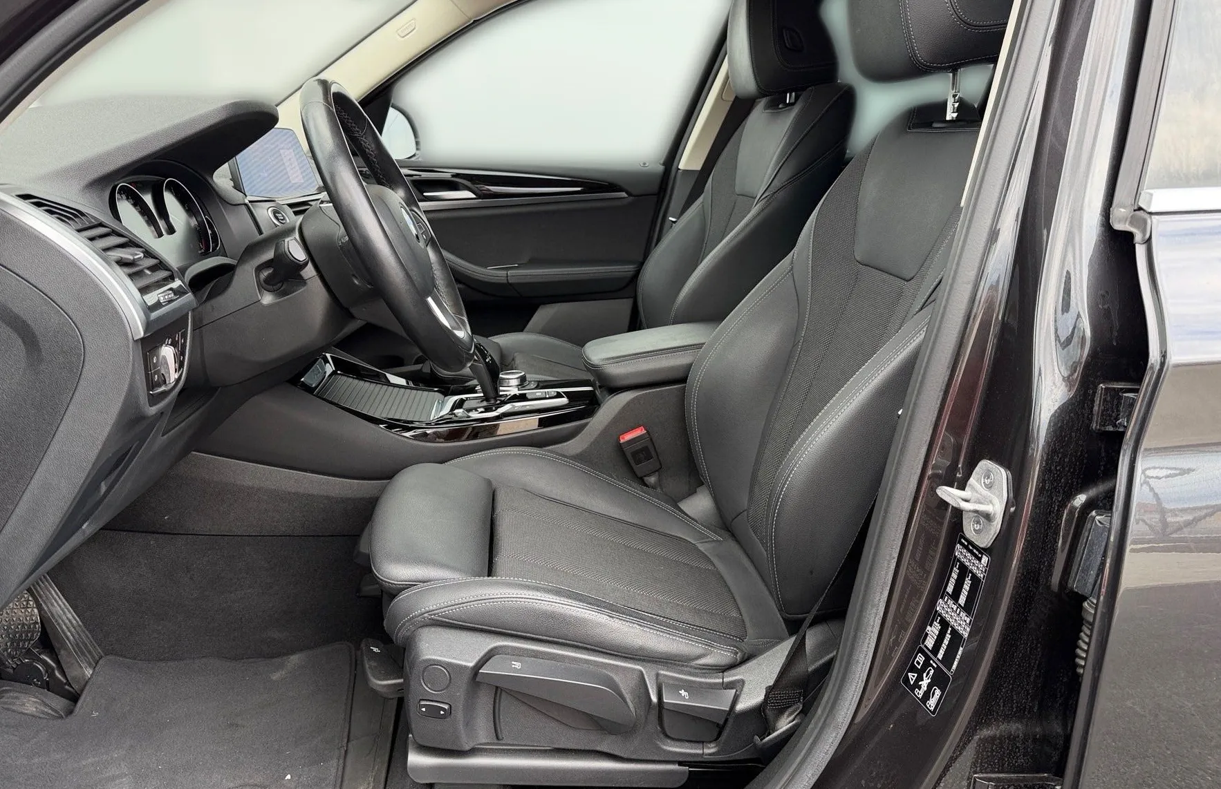 Zunanja slika - BMW X3 - serija :  xDrive 20d xLine Avt.-SLO-Kljuka-PDC-Kamera-Nav - 7