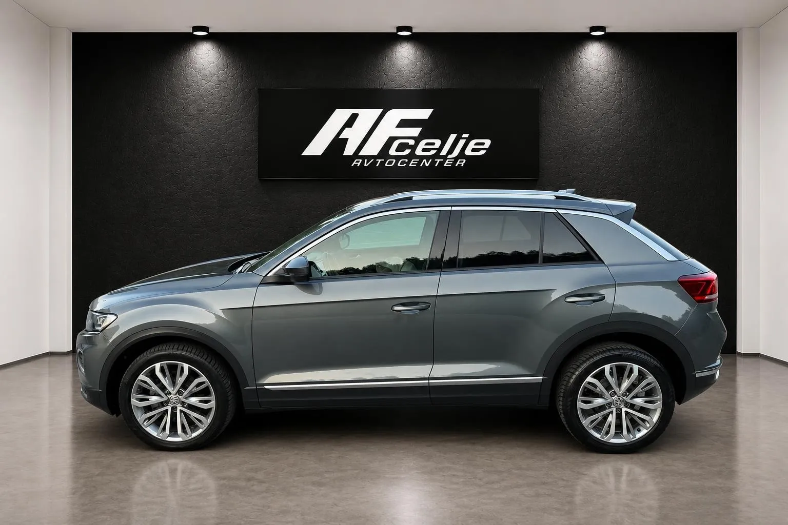 Zunanja slika - Volkswagen T-Roc - 1.5 TSI-DSG-VIRUTAL-FUL LED-NAVI-KAMERA-ACC-F1- - 6