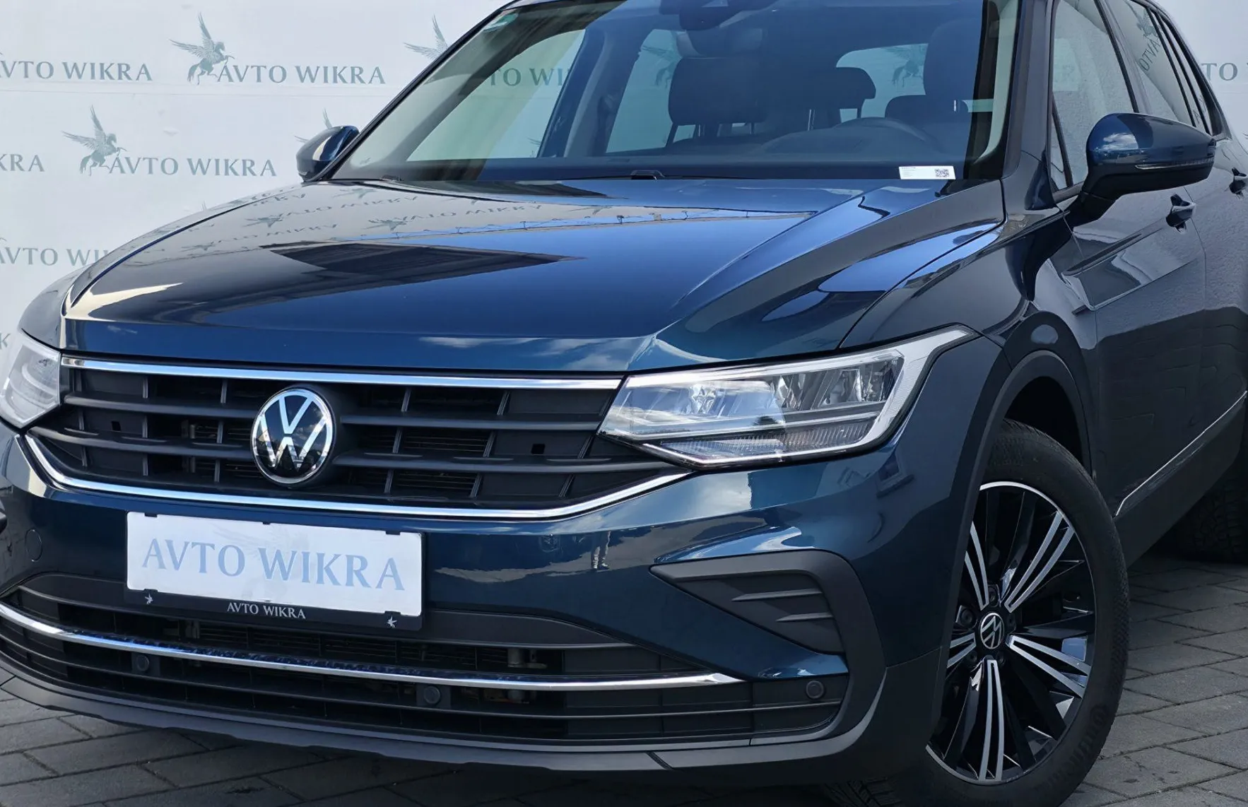 Zunanja slika - Volkswagen Tiguan - 2.0TDI Life LED•ACC•HEAD•PANOR•KAMERA•KLJUKA•18C• - 2