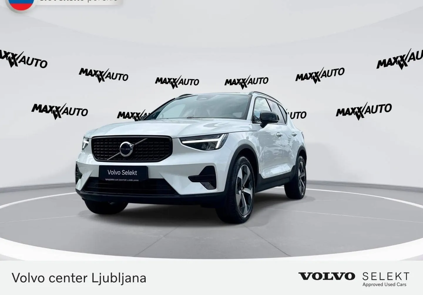 Zunanja slika - Volvo XC40 - B3 P Plus Dark Avt. - 1