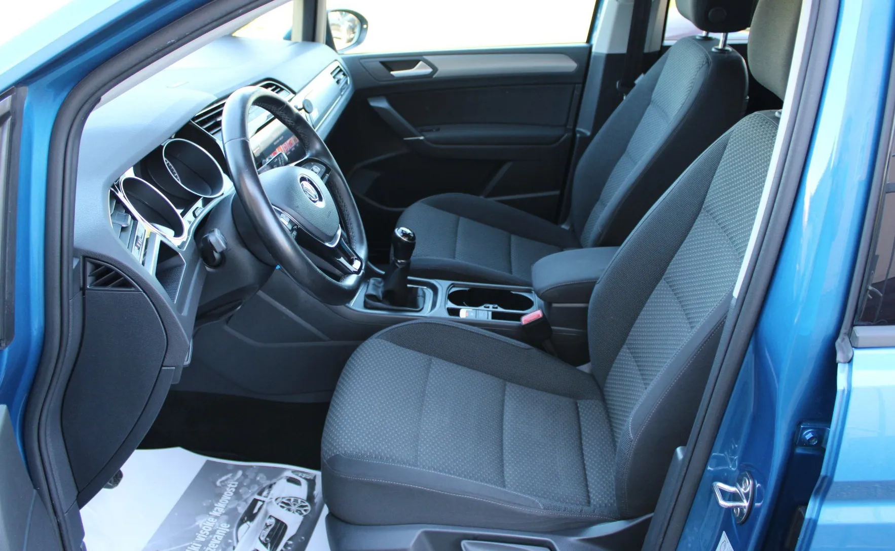Zunanja slika - Volkswagen Touran - 1.6 TDI BMT Comfortline - 11