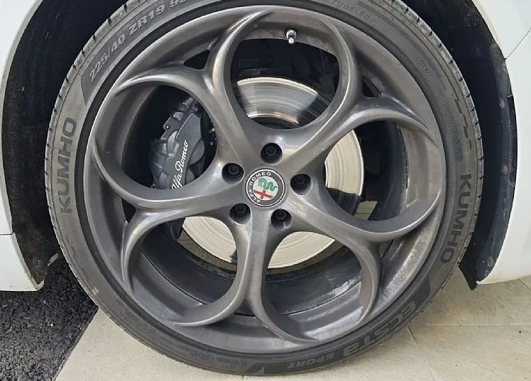Zunanja slika - Alfa Romeo Giulia - 2.2 AT8 Q4 Veloce - AKT. TEMPOMAT - GRETJE VOLANA - 18