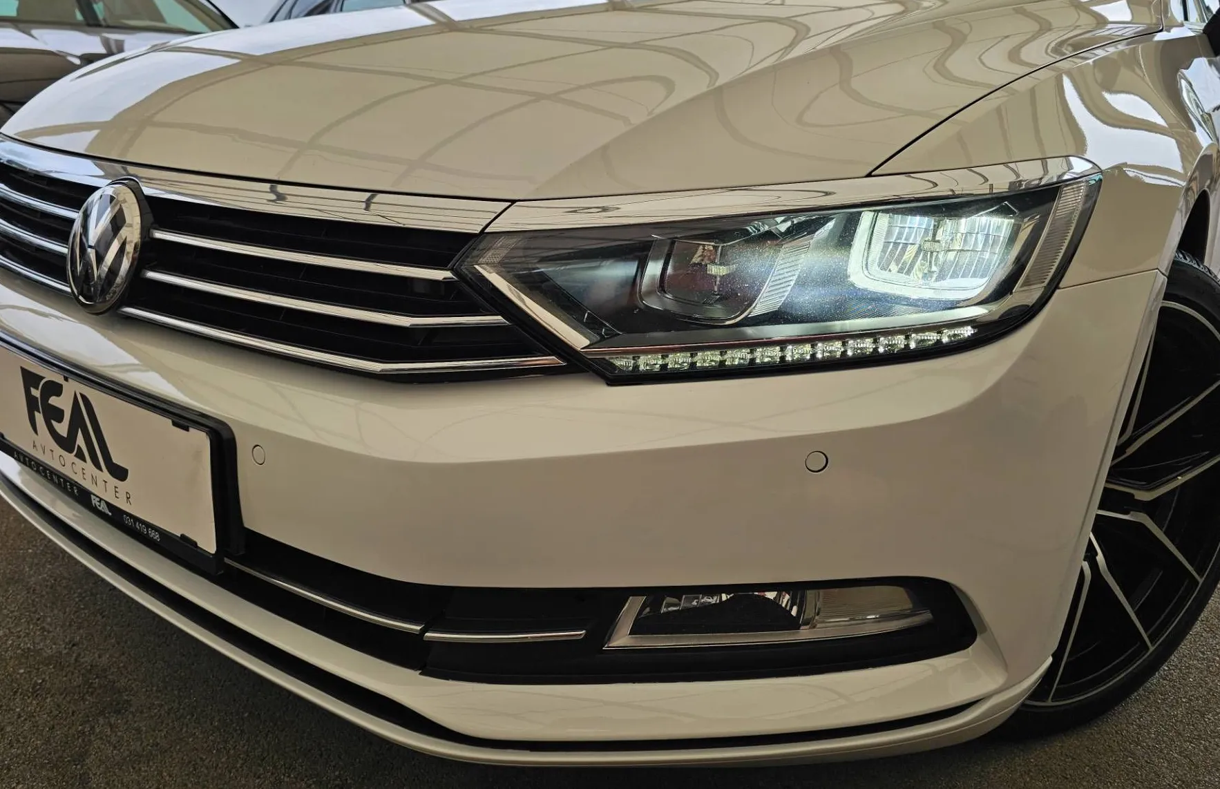 Zunanja slika - VW Passat - 2.0 TDI-SPORT LINE- FULL LED-LIMUZINA-1 LASTNIK-.. - 9