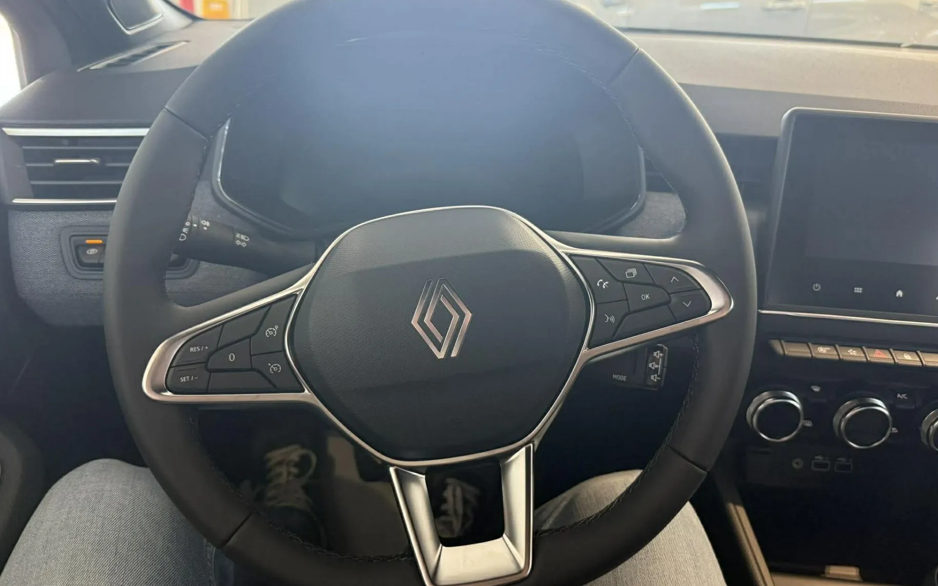 Zunanja slika - Renault Clio - 1.0 TCE 90 TECHNO AKCIJA ZALOGA - 6