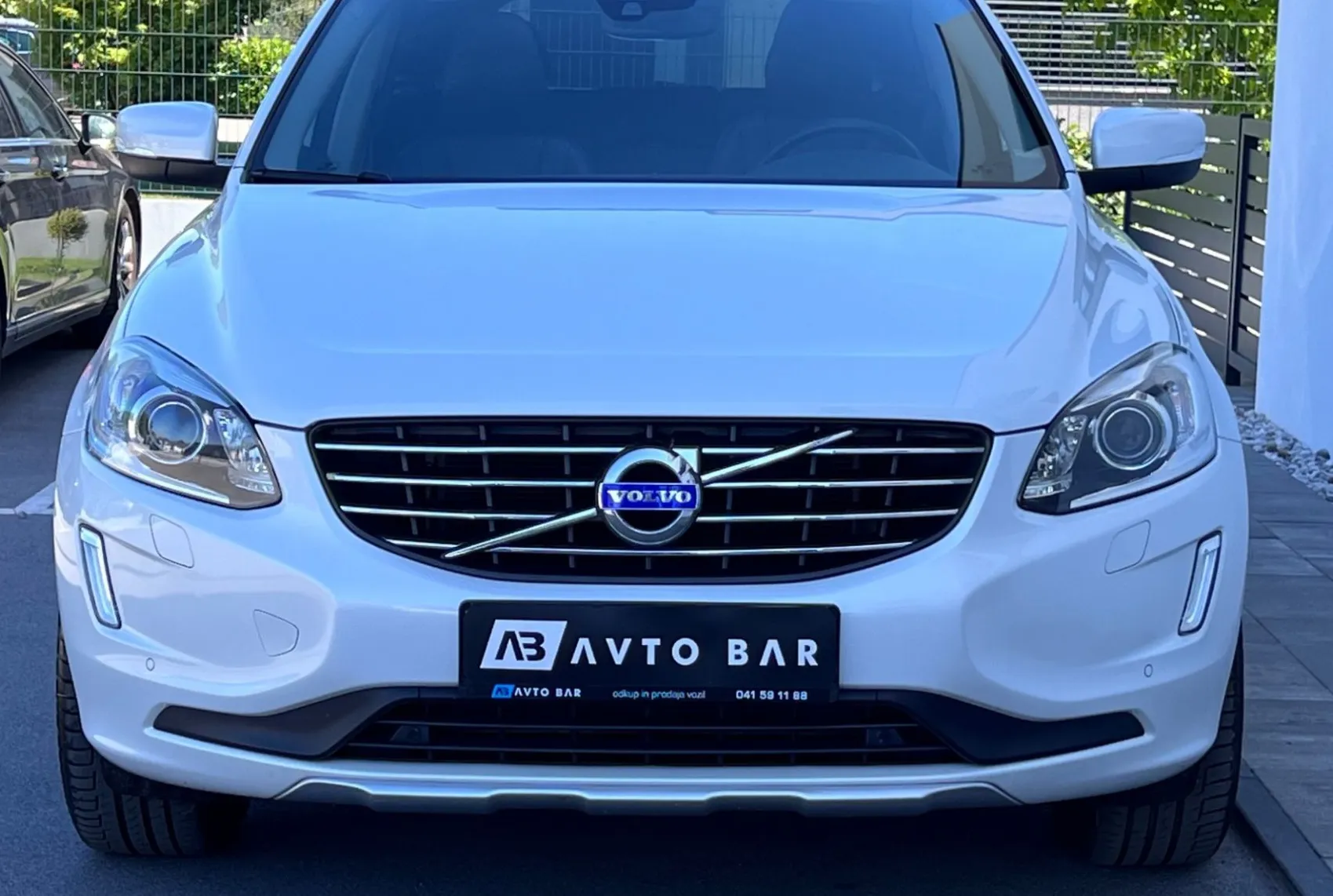 Zunanja slika - Volvo XC60 - T5 Summum Geartronic+1.LAST+NAVI+XENON - 2