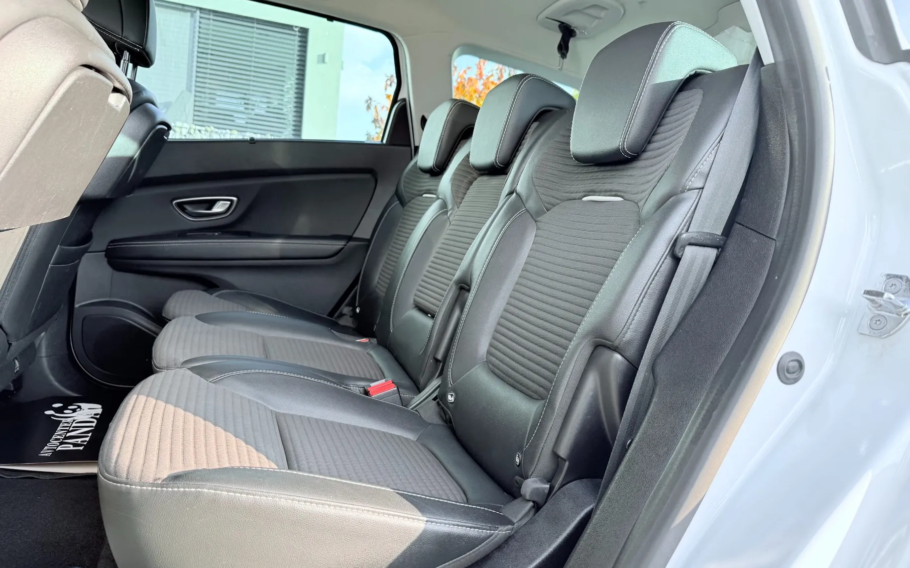 Zunanja slika - Renault Scénic - Grand  dCi 110 Energy Bose EDC - 9