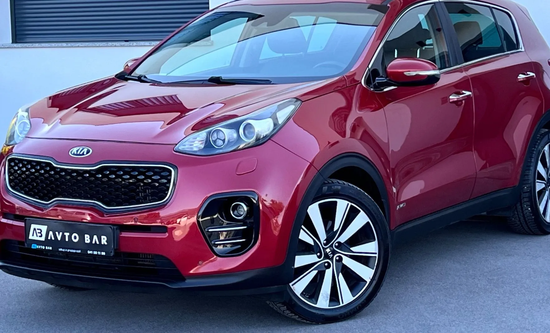 Zunanja slika - KIA Sportage - 4WD 2.0 CRDI+1.LAST+SLO+KEYLESS GO+MRTVI KOT+KAMER - 3
