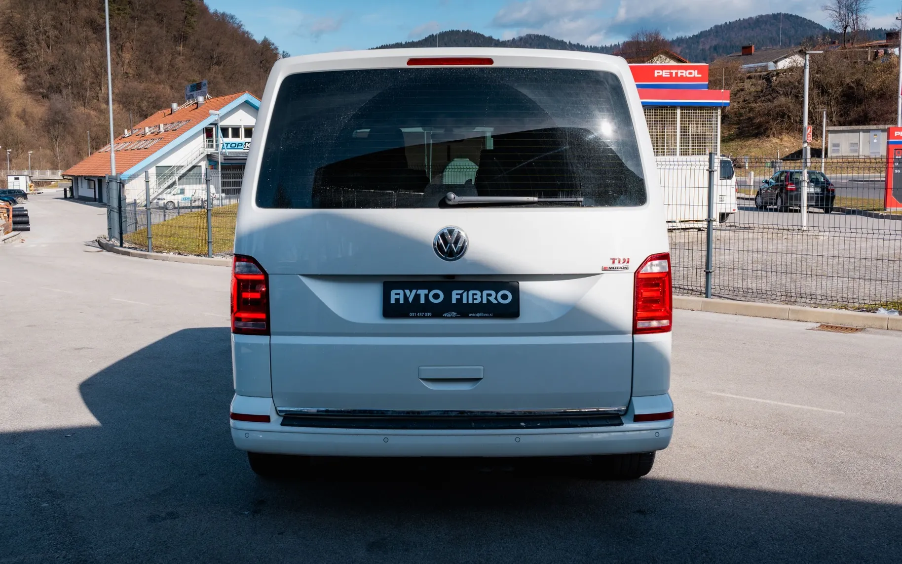 Zunanja slika - Volkswagen Multivan - 4motion 2,0 TDI KMR Highline DSG | BULLI - 5
