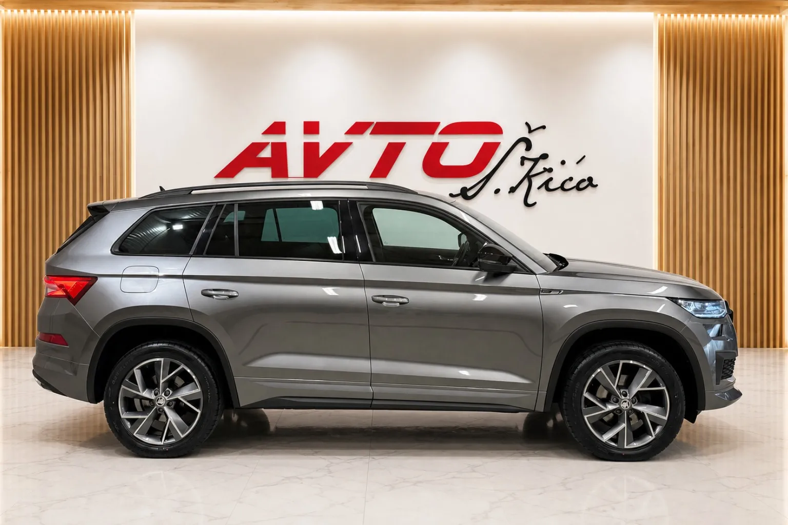 Zunanja slika - Škoda Kodiaq - 2.0 TDI-4X4-SPORTLINE-DSG-ACC-VIRTUAL-KAMERA-NAVI - 4
