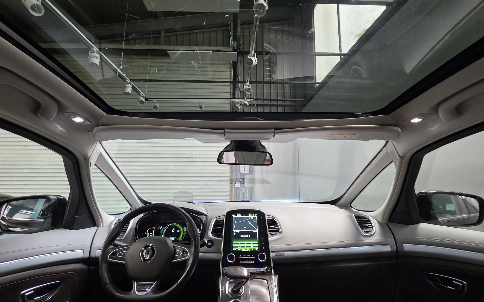 Zunanja slika - Renault Espace - dCi 160 Initiale Paris EDC SLO ACC PANO 4CONTROL LED - 9