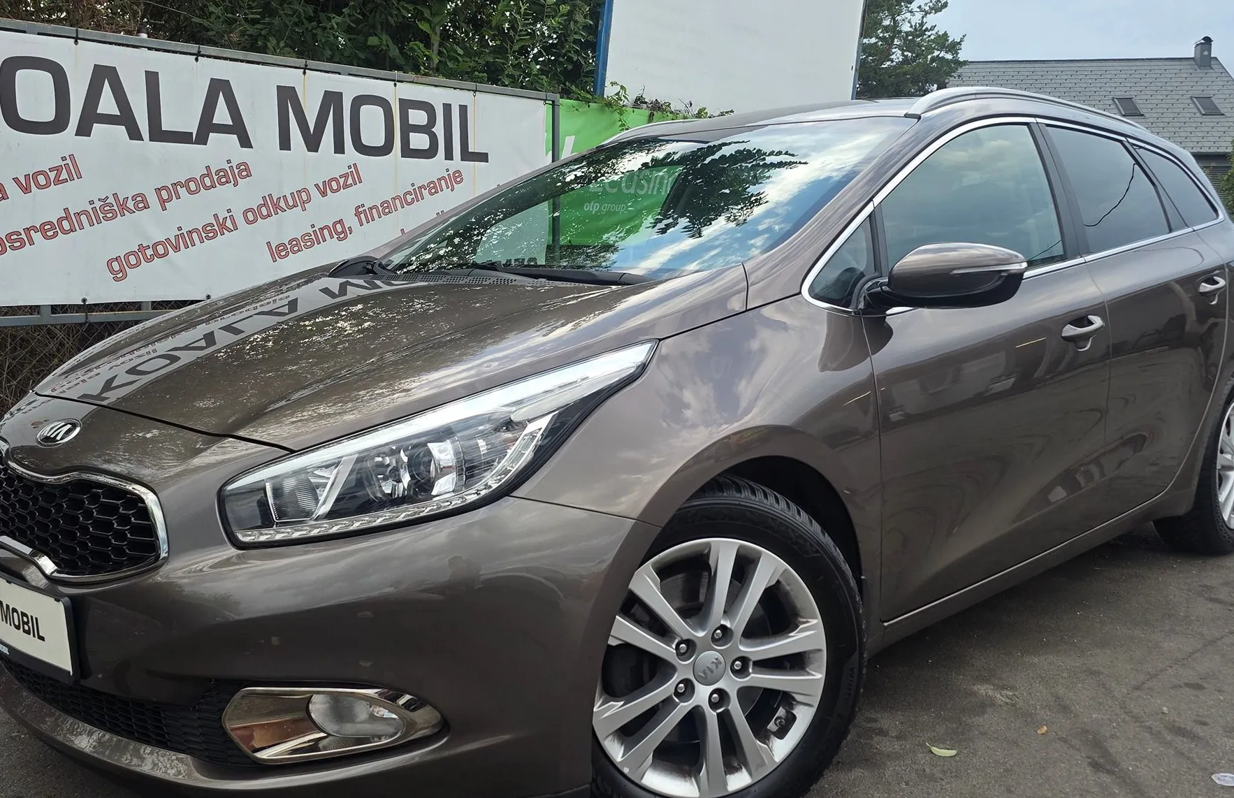 Zunanja slika - KIA Ceed - 1.6 CRDi STYLE ALU PLATIŠČA-PDC-KLIMA-SLO - 16