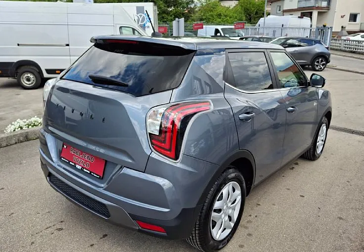 Zunanja slika - KG Mobility Tivoli - 1.5 T-GDI Special 1. LASTNIK SLOVENSKO POREKLO - 4