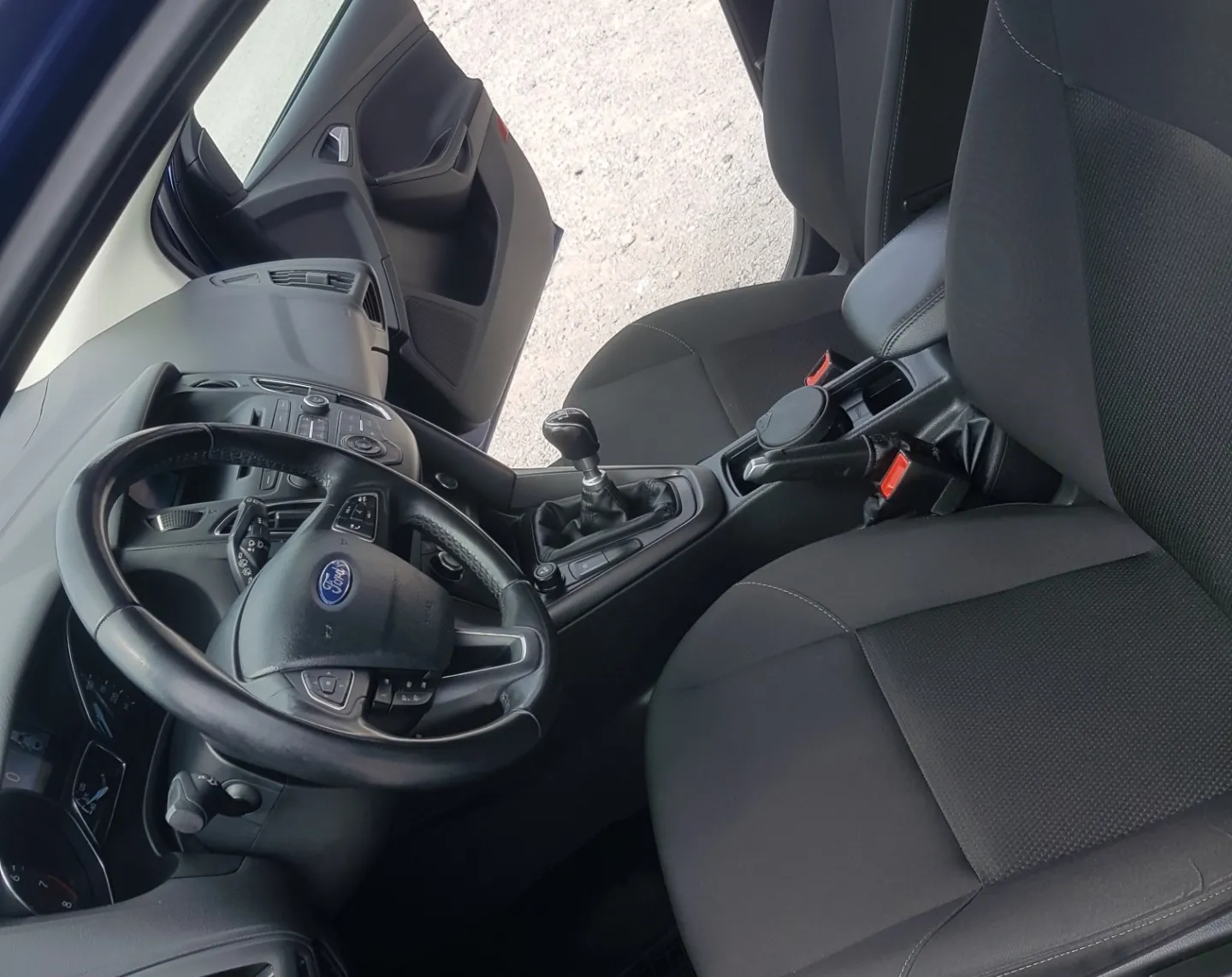 Zunanja slika - Ford Focus - 1,0 EcoBoost Bussines - 4