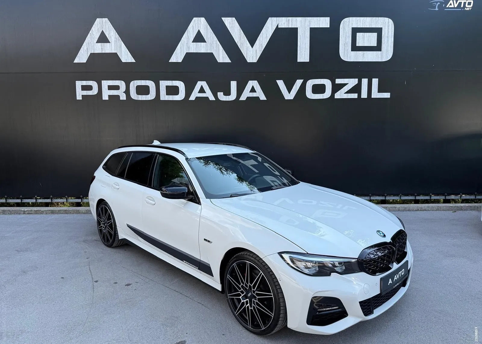 Zunanja slika - BMW M3 Touring - 320E MSPORT PERFORMANCE-20COL-KAMERA - 2