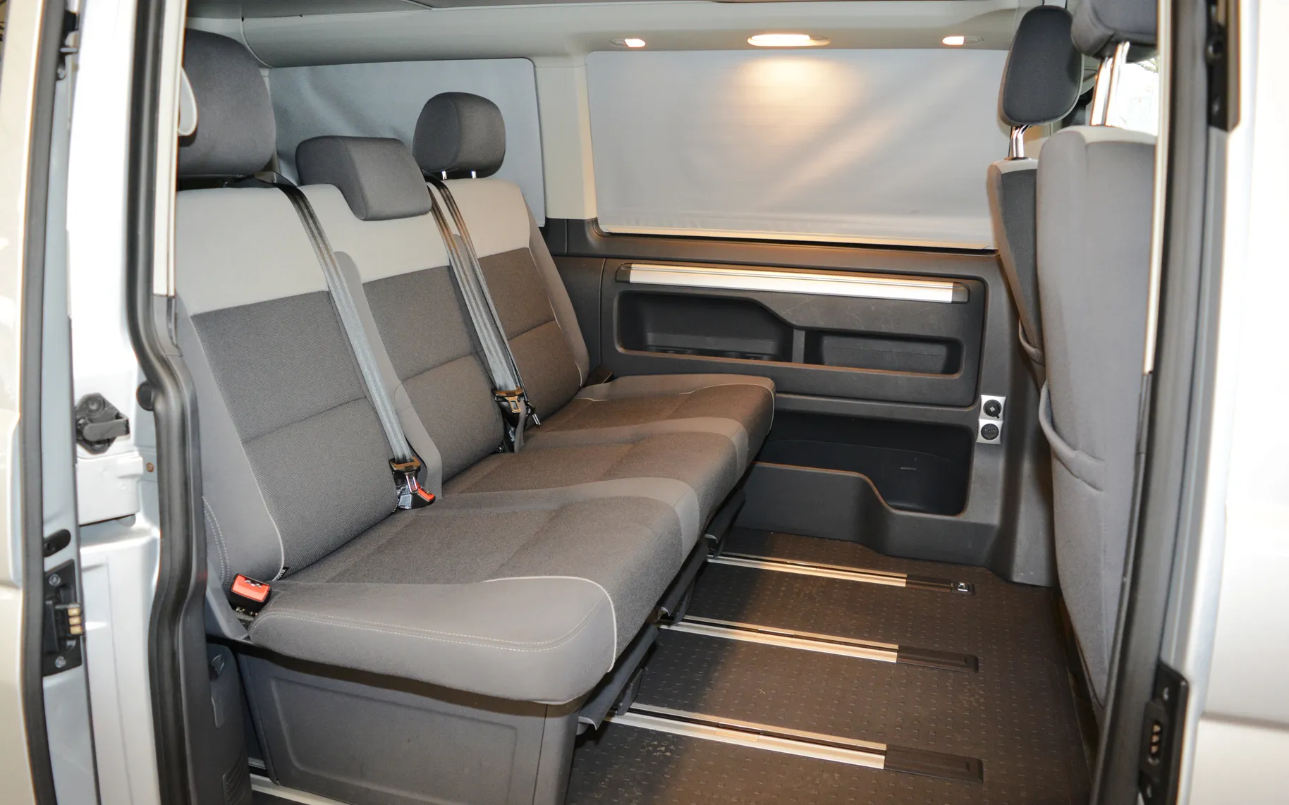 Zunanja slika - Volkswagen California - T5.1 Beach DSG-KLJUKA-WEBASTO - 4