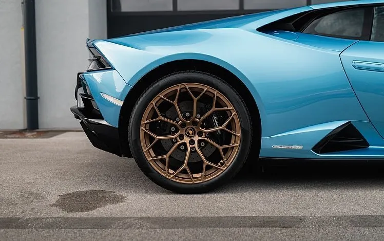 Zunanja slika - Lamborghini Huracan - EVO AWD AZZURO TERZO - 9