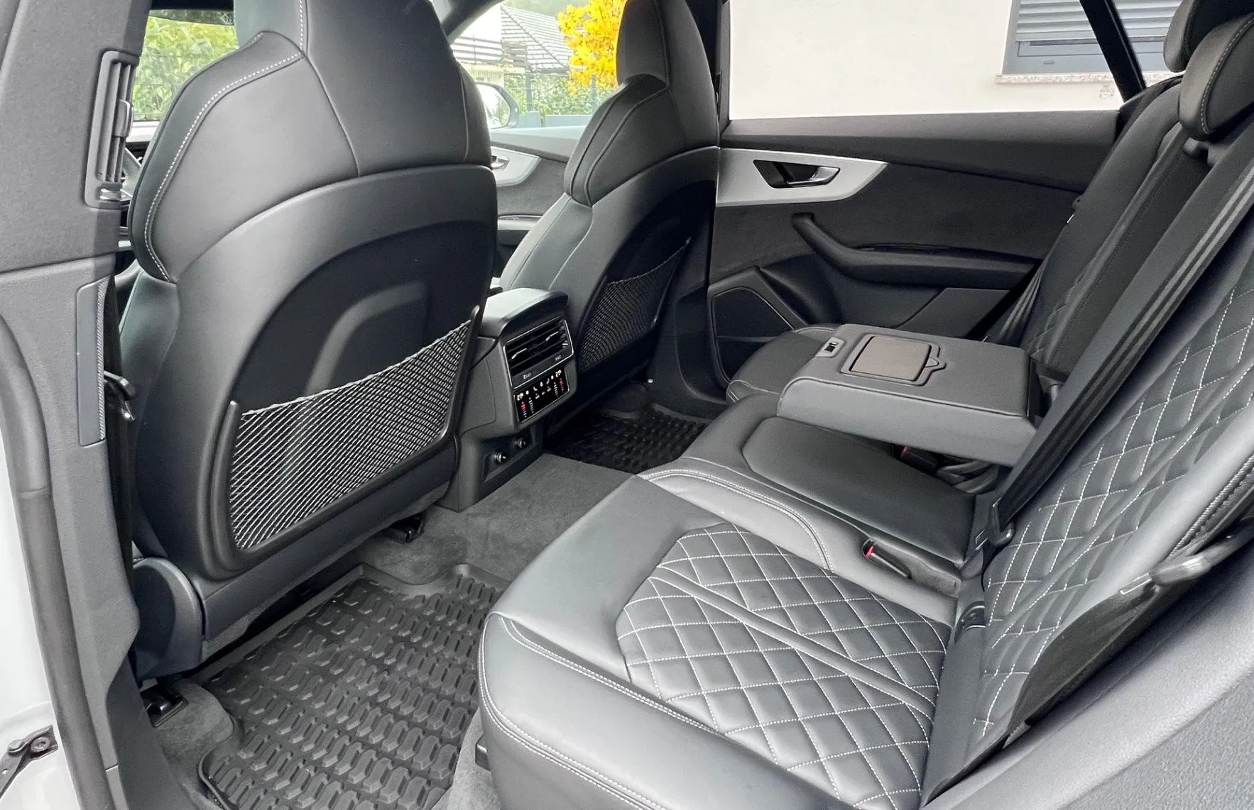 Zunanja slika - Audi Q8 - 50 TDI+1.LAST+SLO+Q+S-LINE+210kW+MATRIX+PANORAMA - 17