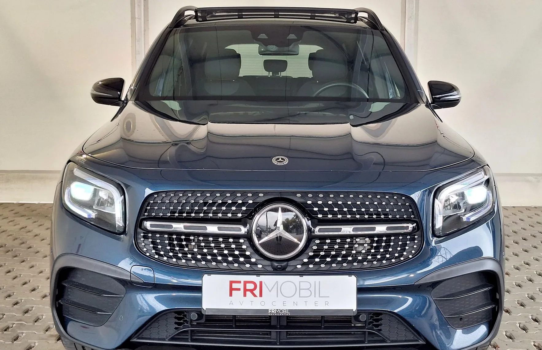 Zunanja slika - Mercedes-Benz GLB-Razred - 220d 4MATIC AMG•MULTIBEAM•MEMORY•PANORAMA•ACC• - 5