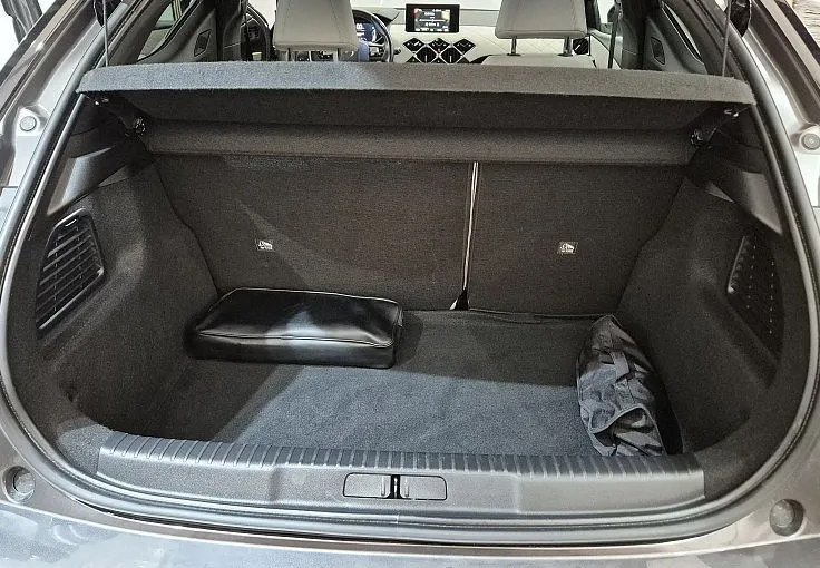 Zunanja slika - DS DS 3 Crossback - Rivoli 1.5L BlueHDi Rivoli Oprema ODLIČNO OHRANJEN - 11