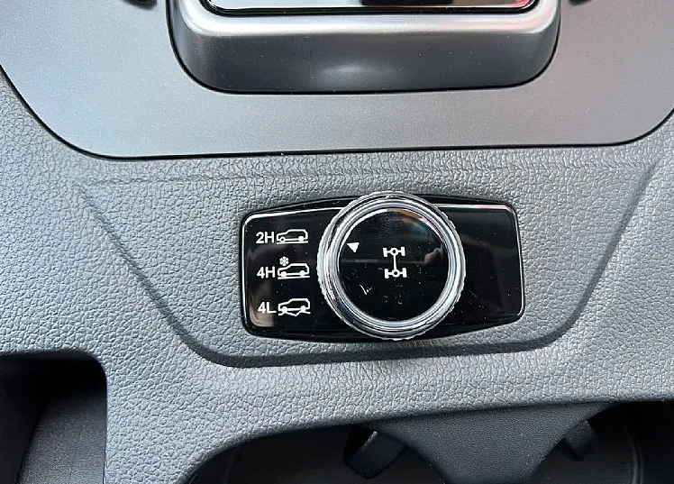 Zunanja slika - SsangYong Musso - Grand 2.2 XDi Ultimate 4WD + nadgradnja kasona - 11