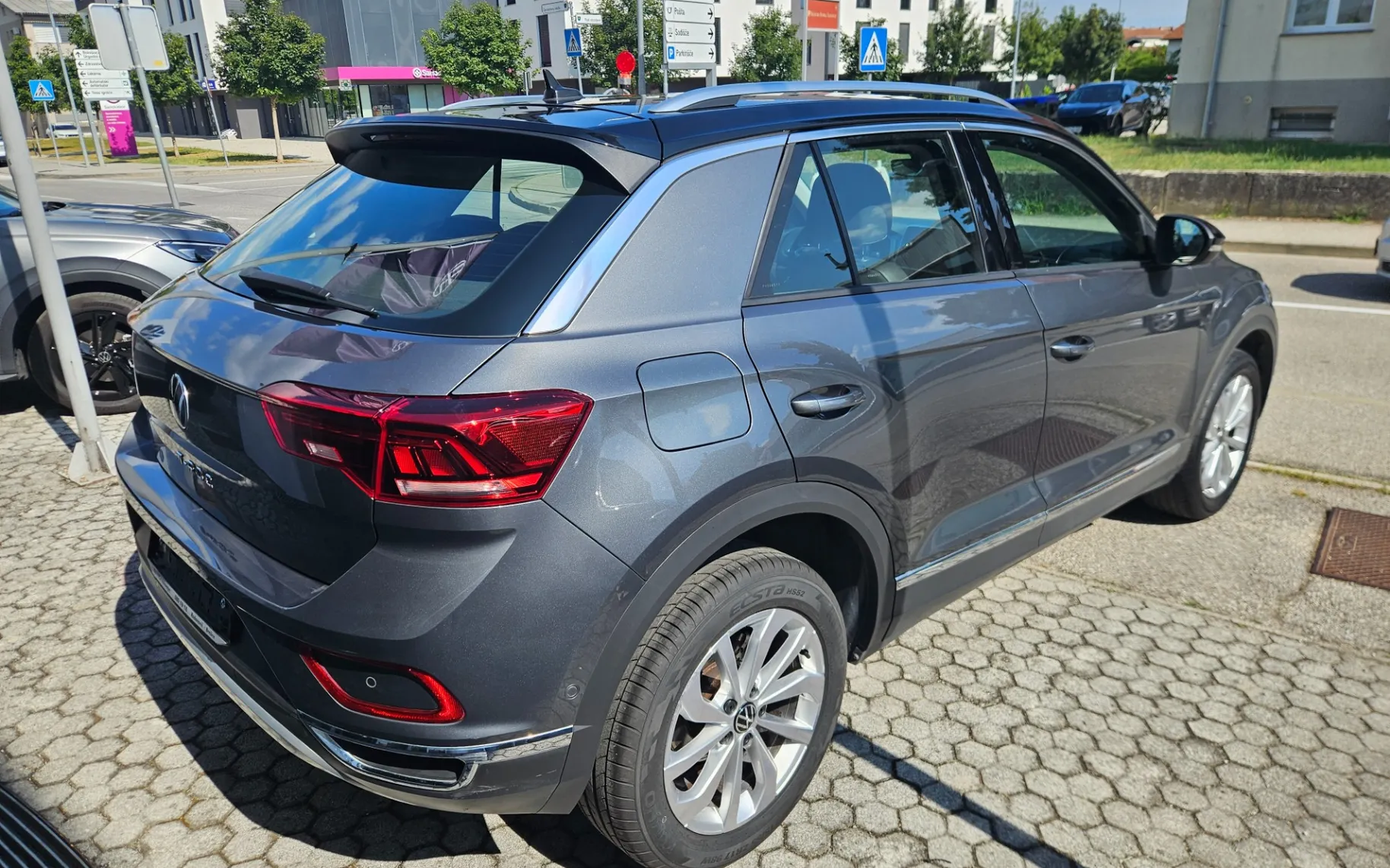 Zunanja slika - Volkswagen T-Roc - 1.5 TSI BMT Style DSG - 3