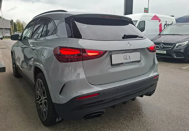 Zunanja slika - Mercedes-Benz GLA-Razred - GLA 180 AMG Line Edition - 5