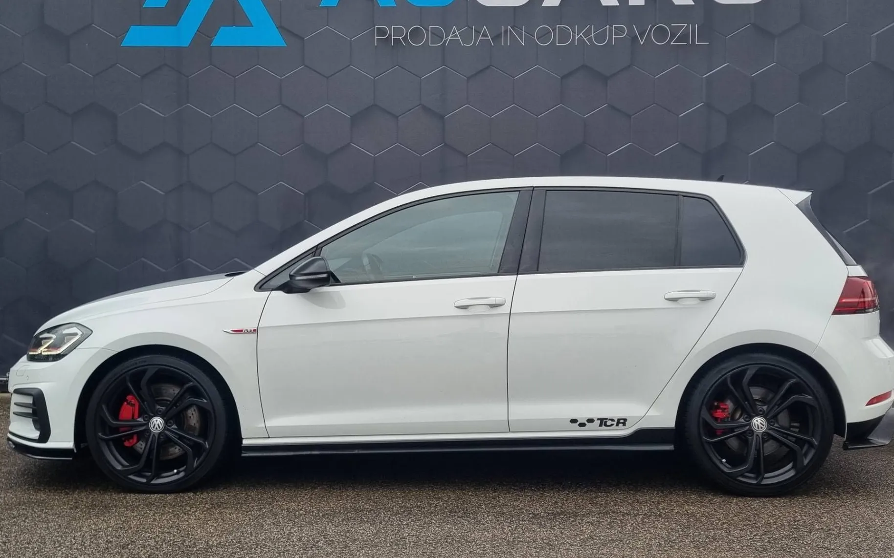 Zunanja slika - VW Golf - 2.0 GTI TCR avt. 290PS-Alcantara-Virtual-DSG-Alu - 4