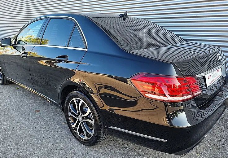 Zunanja slika - Mercedes-Benz E-Razred - 2.2CDI-AUT-AVANTGARDE-FULL LED-GR SEDEŽEV - 3