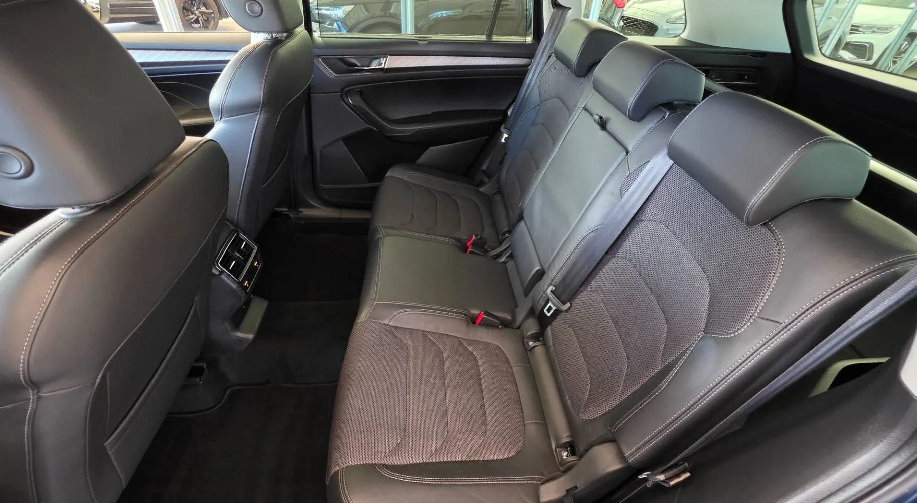 Notranja slika - Škoda Kodiaq - 2.0 TDI Style DSG Odlična oprema-Matrix-Vl.naprava - 12