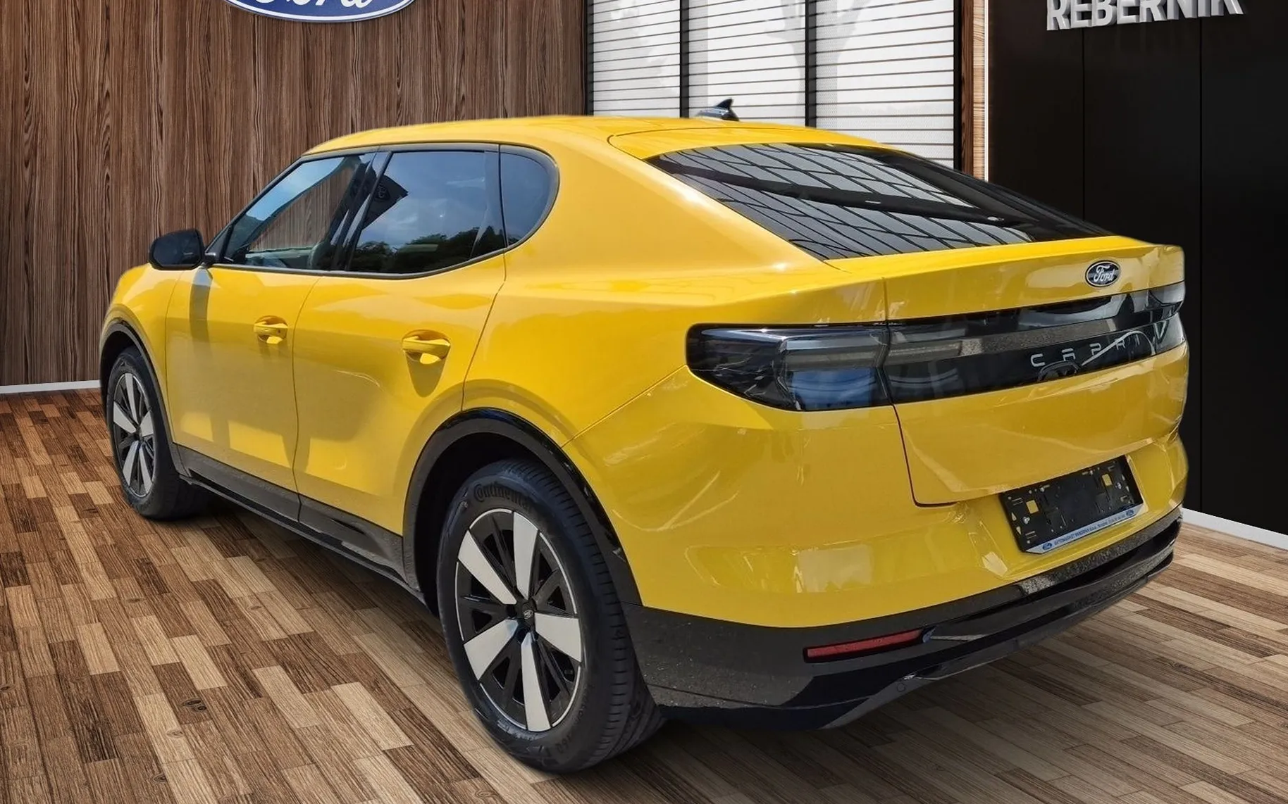 Zunanja slika - Ford Capri - 79 kWh 250 kW  340 KM  samodejni AWD - 5