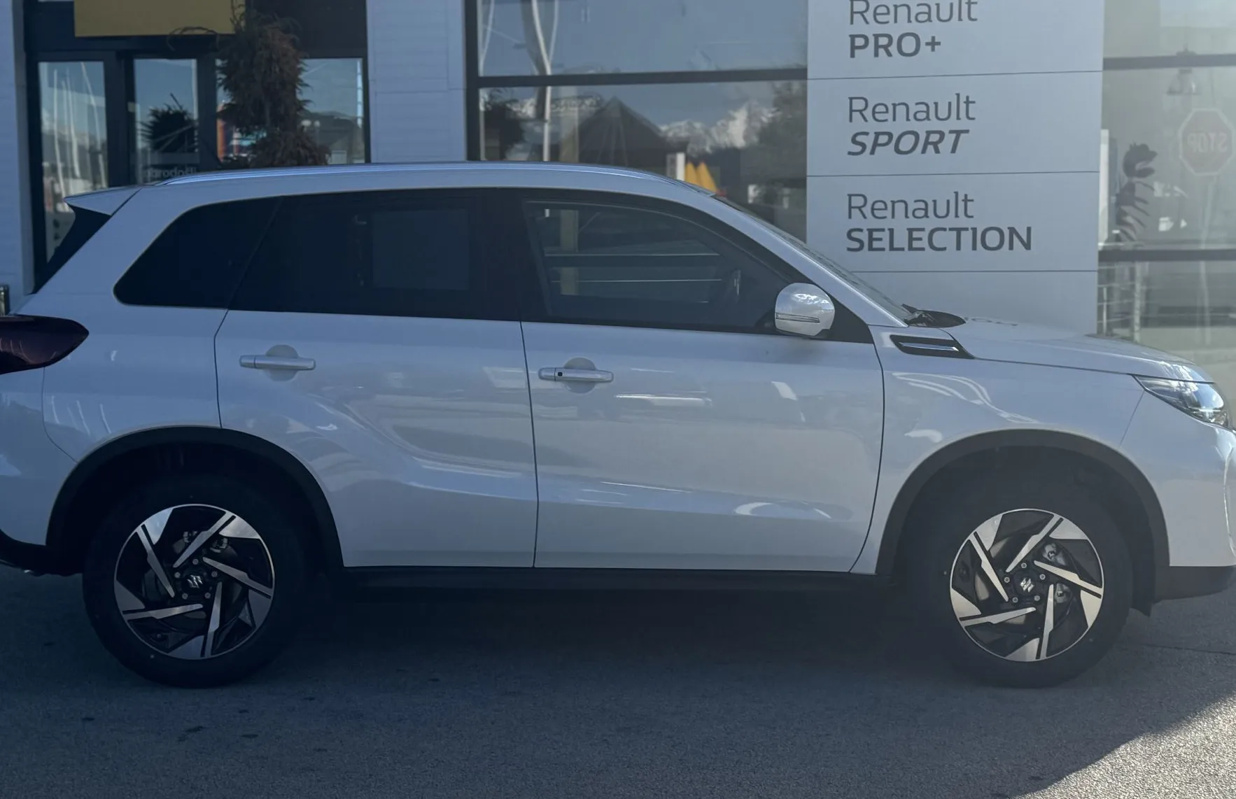 Zunanja slika - Suzuki Vitara - 1.4 Boosterjet AllGrip Hibrid Elegance - 5