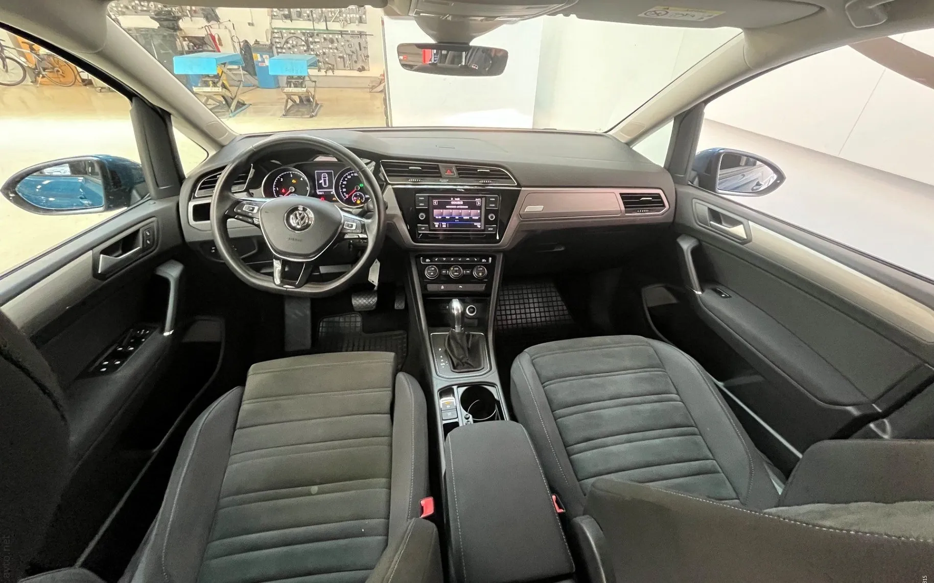 Zunanja slika - Volkswagen Touran - 1.6 TDI BMT Comfortline DSG - 6