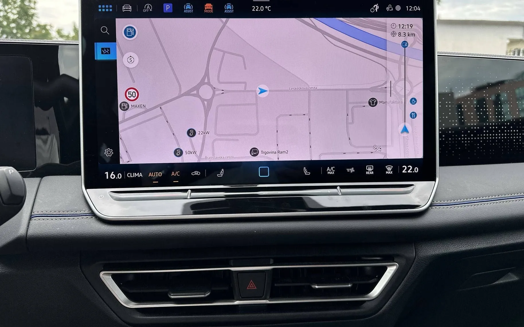 Notranja slika - VW Tiguan - 4motion 2.0 TDI BMT R-Line DSG - 18