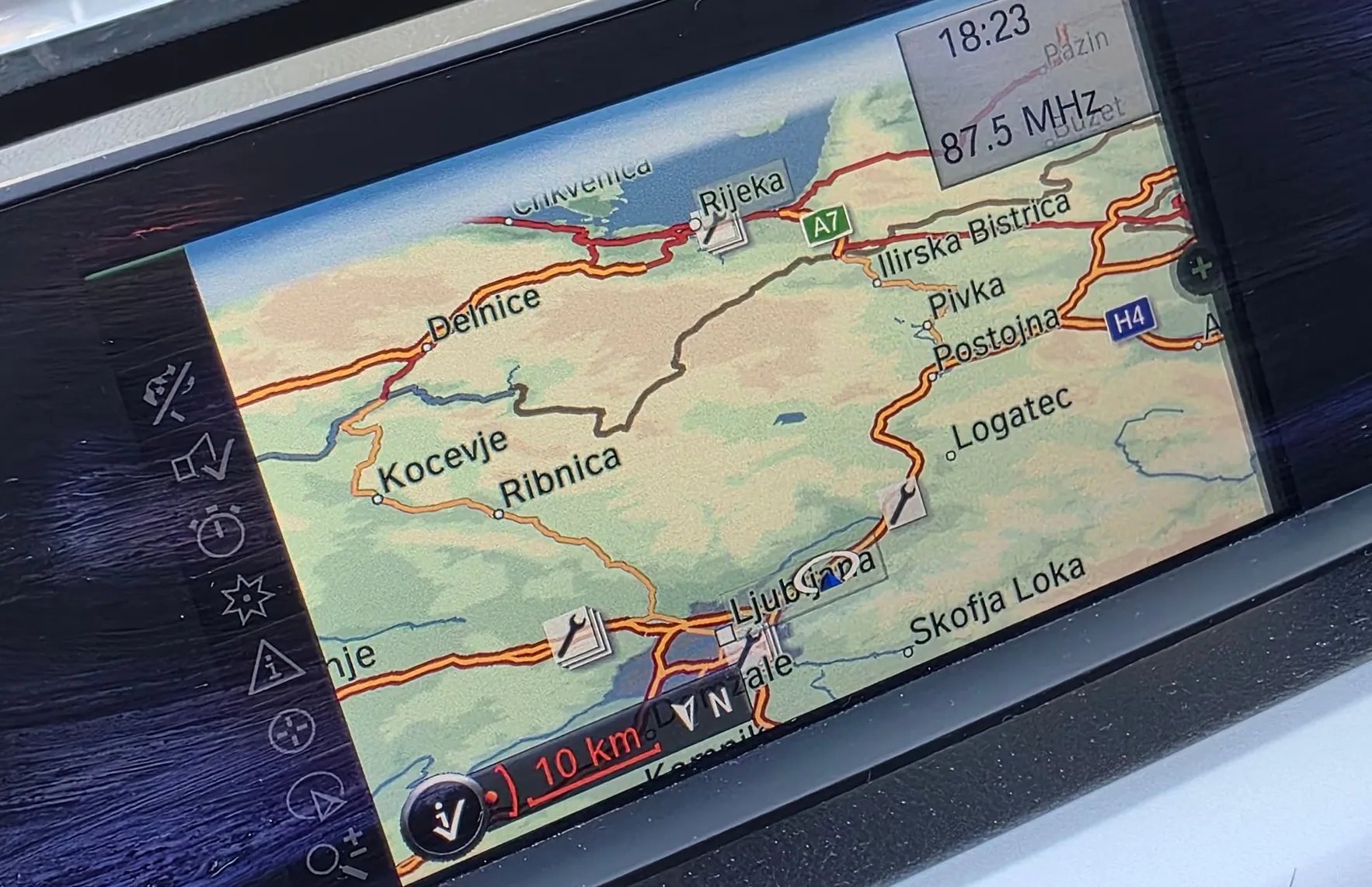 Zunanja slika - BMW Serija 3 - Touring: 318D TOURING BI-XENON-AVTOMATIK-NAVI-ALU - 15