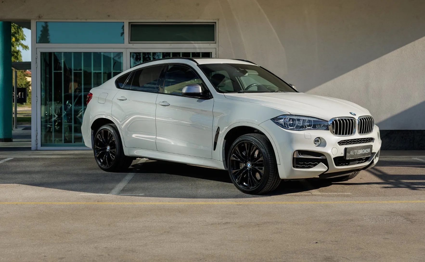 Zunanja slika - BMW X6 - serija : M50d M Sport kamera Navi PRO HeadUp Adapt. LED - 3