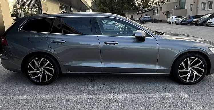 Zunanja slika - Volvo V60 - T5 2.0 Momentum FWD - ZELO DOBRO OHRANJEN - 5