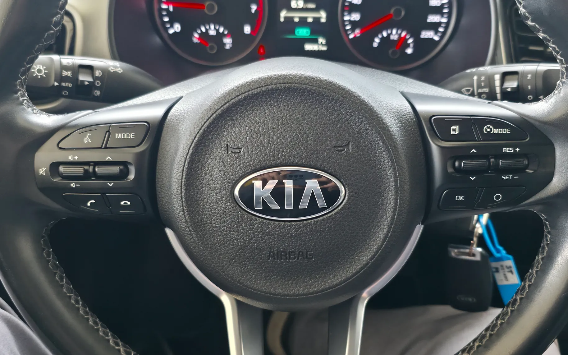 Zunanja slika - KIA Stonic - 1.0 T-GDi 73.3 kW(100 KM) LX Urban DCT - 6