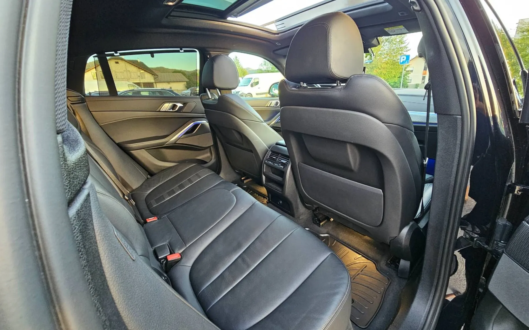 Notranja slika - BMW serija X6: - xDrive30d Avt. |M-OPTIC|PANO|AERO|KAMERA|RADAR|A22 - 11