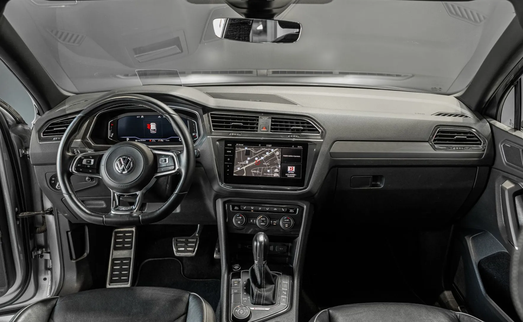 Zunanja slika - VW Tiguan Allspace - 2.0TSI-R LINE-7SED-HEAD UP-PANO-360-ACC-NAVI-USNJ - 13